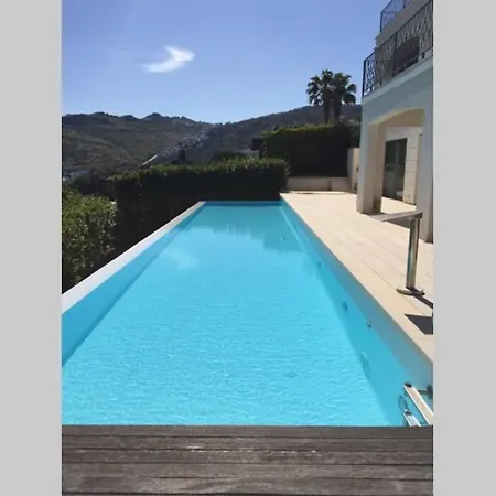 Vakantiehuis Stilvolle Moderne Mit Pool Und Meerblick. *